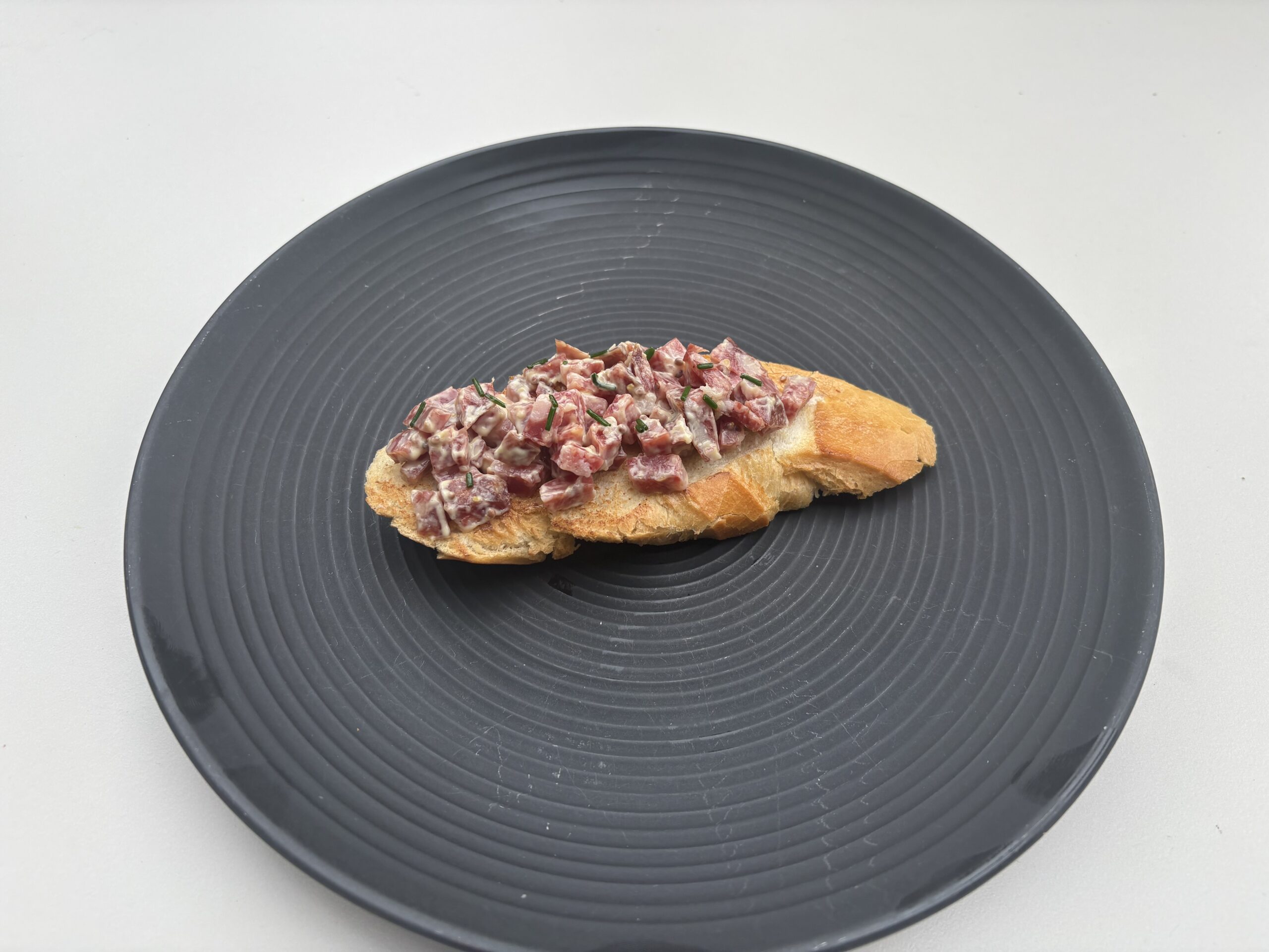 Lee más sobre el artículo Tartar de salchichón