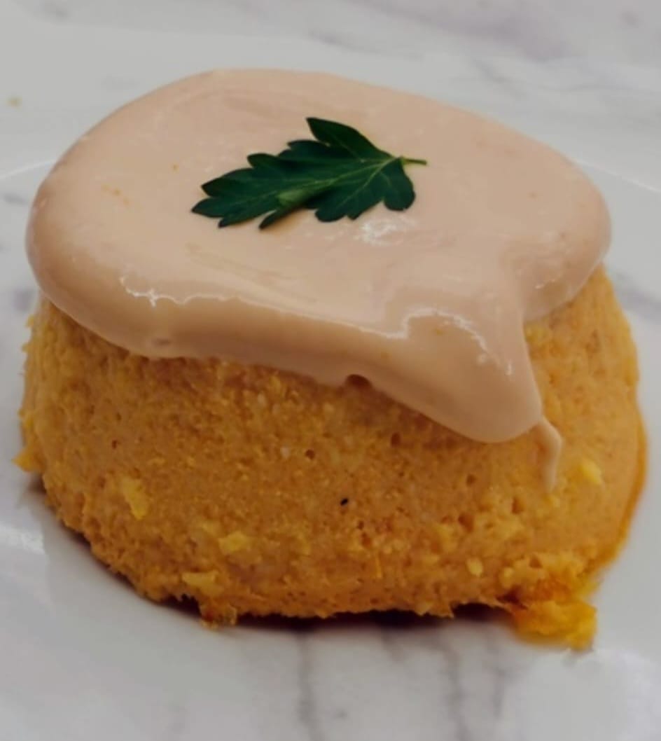 Lee más sobre el artículo Pastel de pez de roca con mahonesa de pepinillos