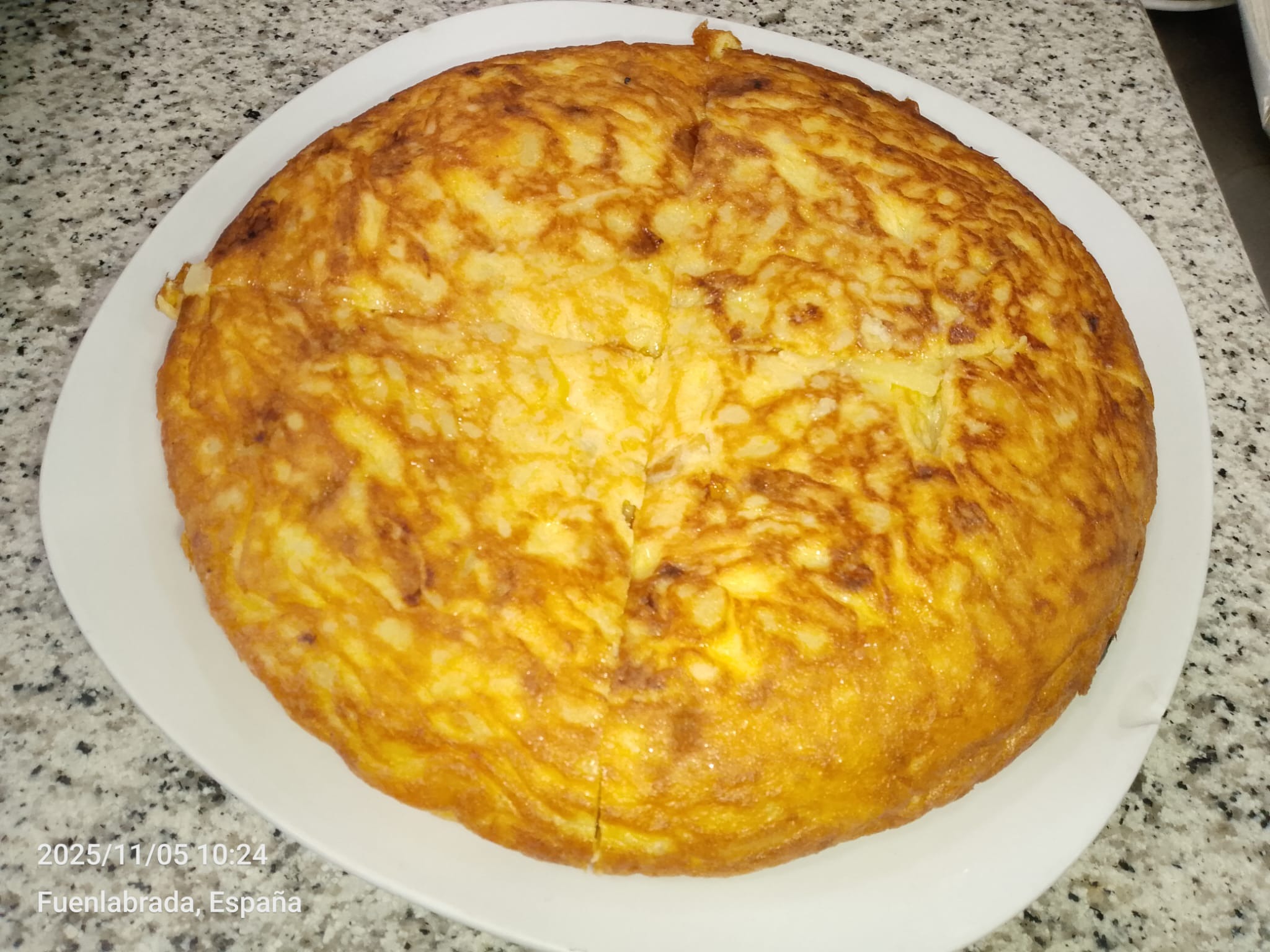 Lee más sobre el artículo Pola’s Parrilla – Tortilla de patatas con cebolla